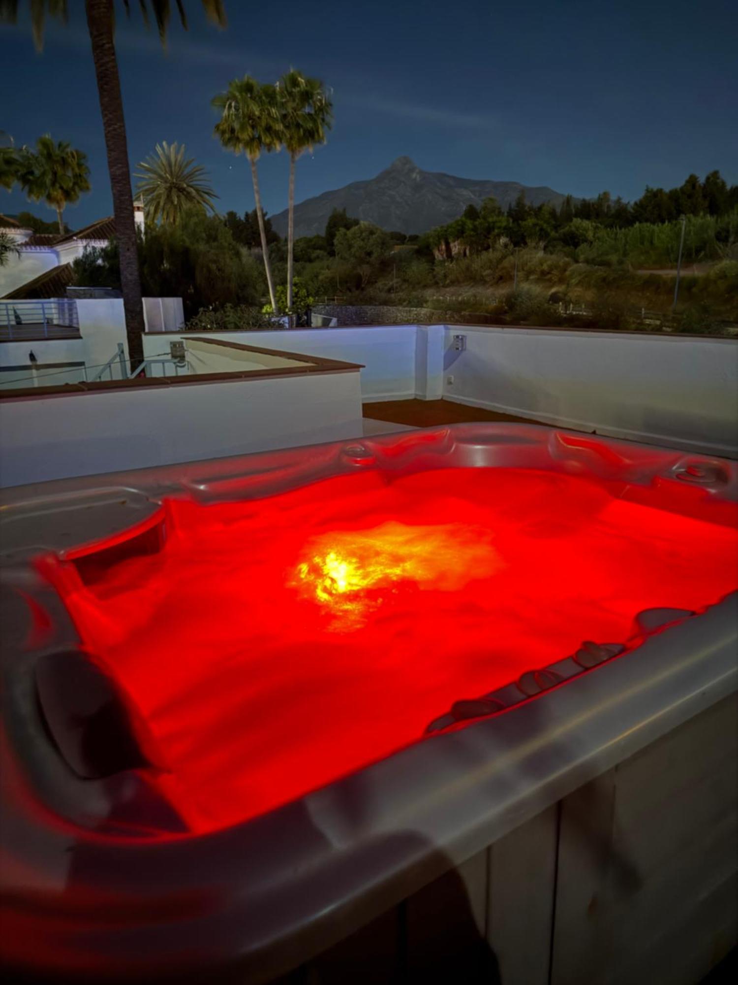 Puerto Banus Jacuzzi Close To Breath And Marbella Arena Bagian luar foto